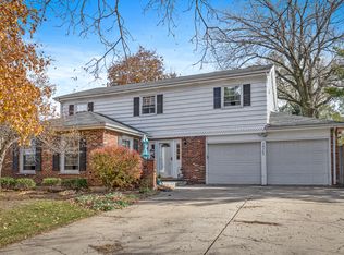 5N385 Fairway Ln, Itasca, IL 60143