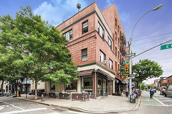 Rented by Jonis Realty | media 12