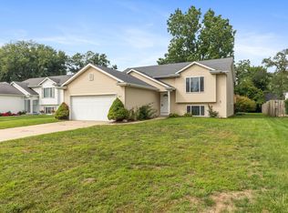 303 Regent St SE, Kentwood, MI 49548