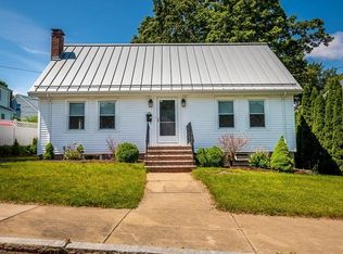 851 Metropolitan Ave, Hyde Park, MA 02136