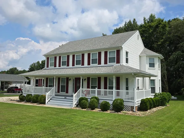 306 Vaughans Ln, Franklin, VA 23851