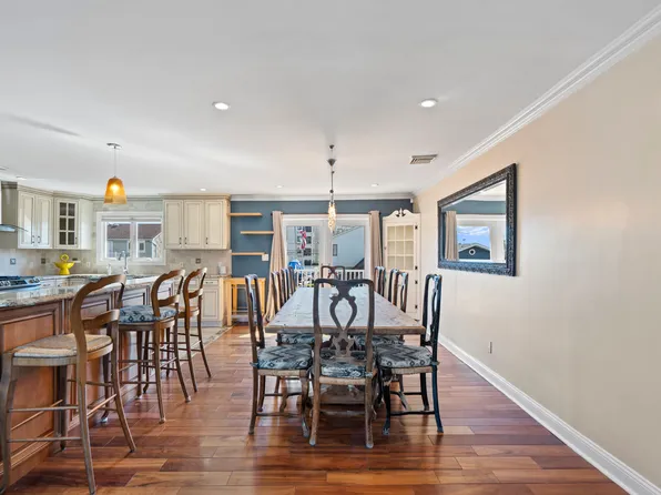 539 Nassau Ave #A, Freeport, NY 11520