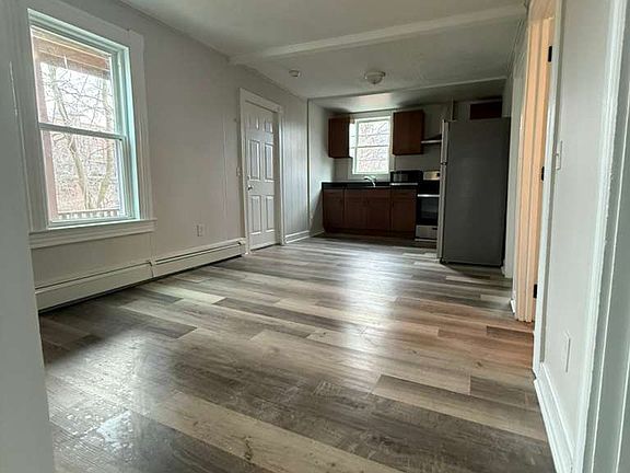 3rd image of 11 Granville St Floor 2