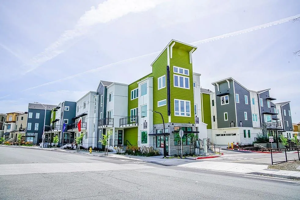 Building Photo - 81 S Milpitas Blvd