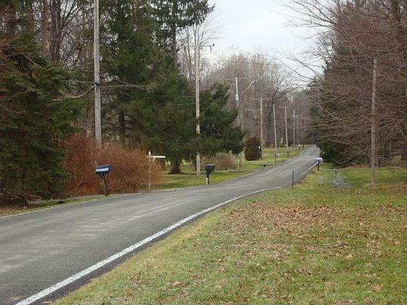 2nd image of 31499 Woodcrest Dr