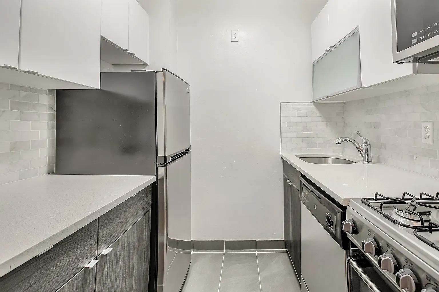 120 East 34th Street — Photo 2