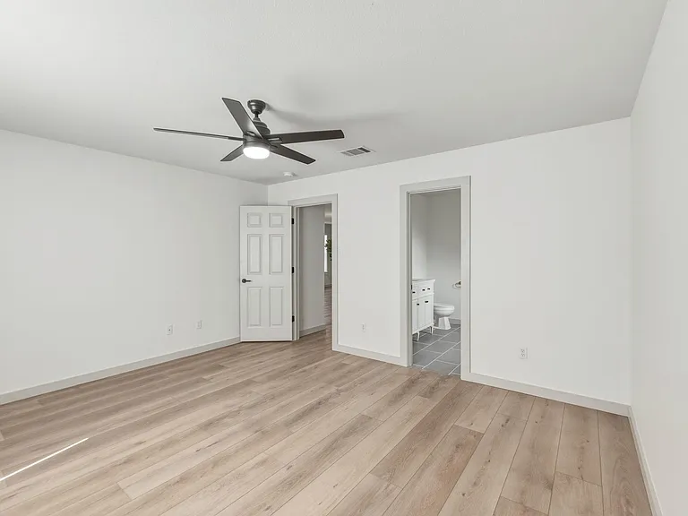 211 Banner Ave — Photo 8