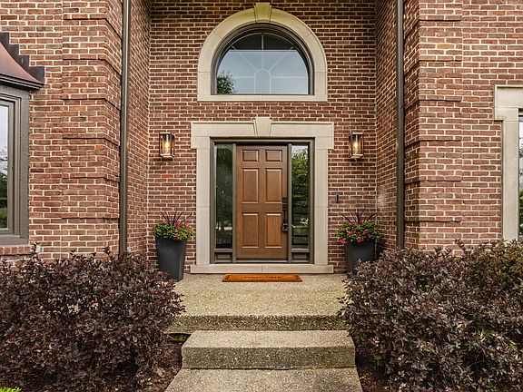 3rd image of 10546 Coppergate Dr