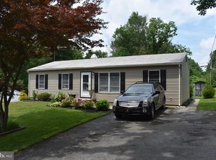 32 Chartwell Rd, West Grove, PA 19390