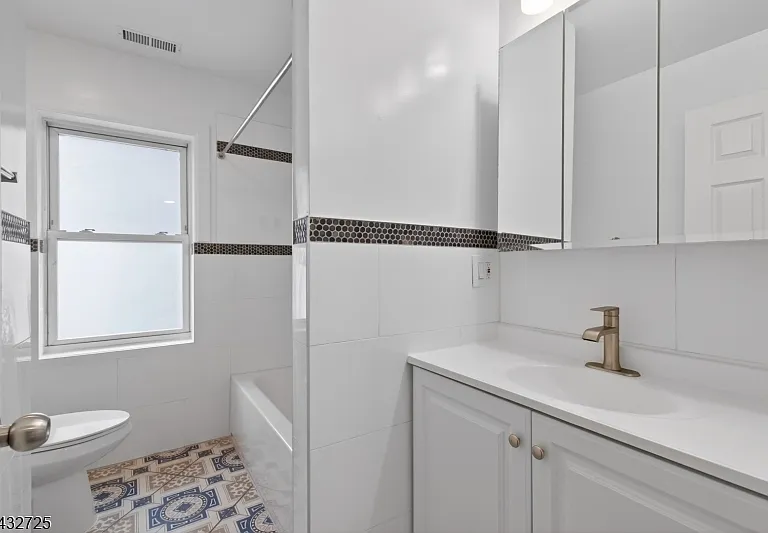 223 Main St #2 — Photo 17