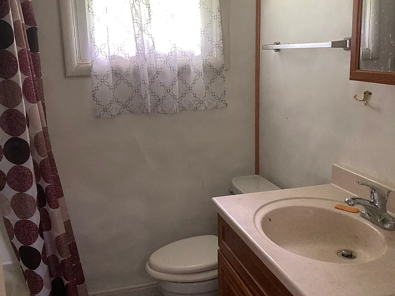 168 Graham Rd — Photo 12