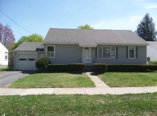 126 6th Ave, Gloversville, NY 12078