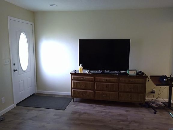 5th image of 1531 A St