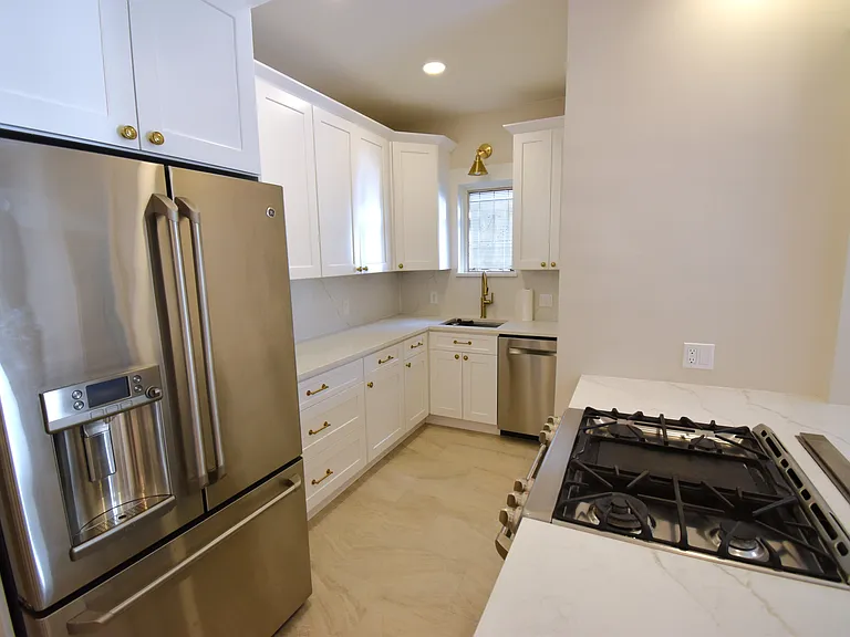 2105 S Fillmore St — Photo 36