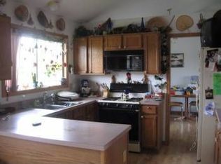 1707 Quail Ct, Woodstock, IL 60098