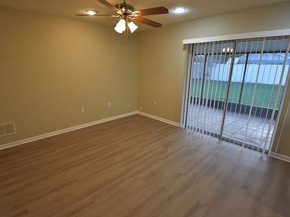 3rd image of 1035 Branchwood Dr