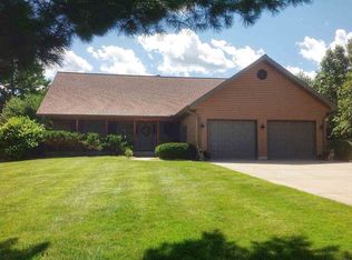 303 Cardinal Dr, Necedah, WI 54646