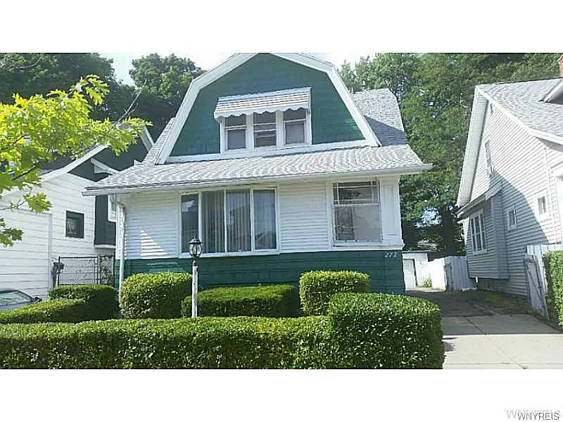 272 Northland Ave photo 1