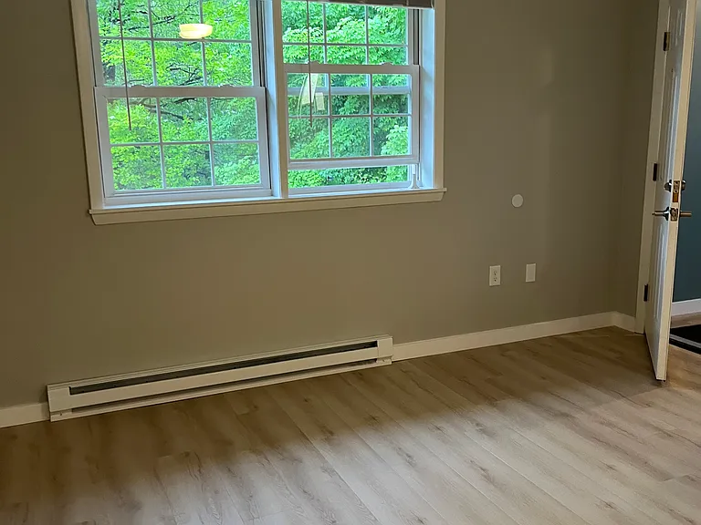 284 Dimmick Rd #B — Photo 8
