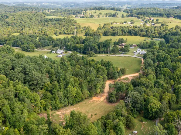 882 Walnut Grove Rd, Bluff City, TN 37618
