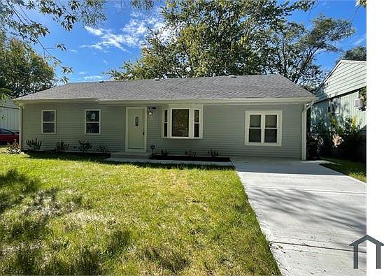 1st image of 22416 Nichols Ave