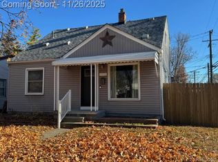 23704 Couzens Ave, Hazel Park, MI 48030