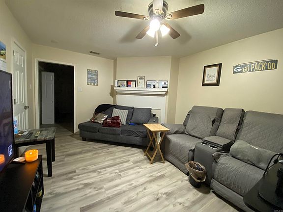 2nd image of 1807 Reservoir Rd