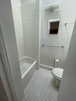 Rented by Peter R. Hungerford, LREB | media 18