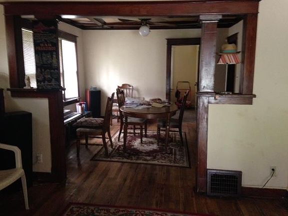 2nd image of 3944 Park Ave