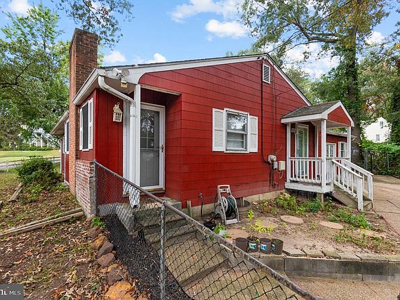 5th image of 115 Linden Ave