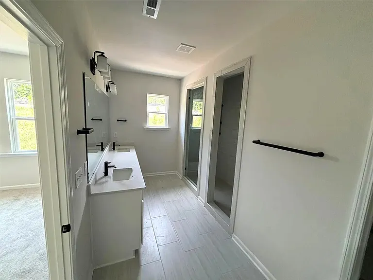 1170 Lost Cove Rd — Photo 6