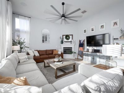 5604 Segovia Way, Bakersfield, CA, 93306