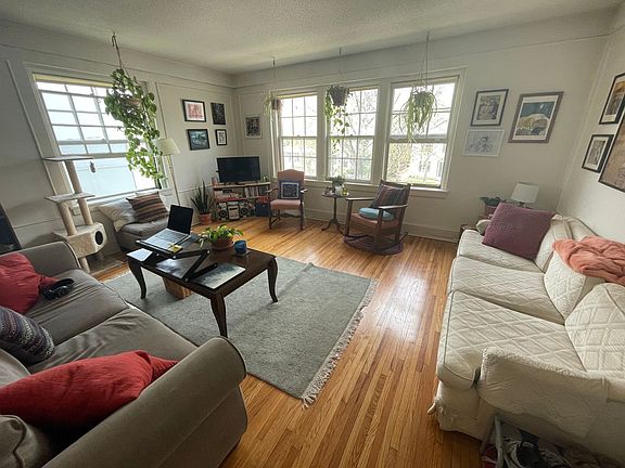 2nd image of 2040 Grand Ave #204