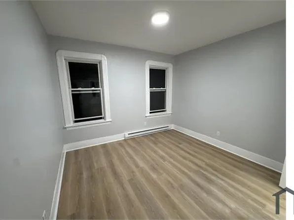 16 Ashton St #3, Worcester, MA 01605
