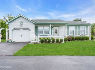 74 Chelsea Dr, Whiting, NJ 08759