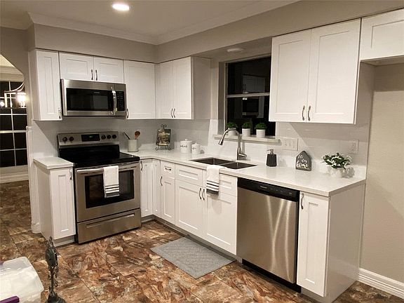 2nd image of 3702 Avenue E 1/2
