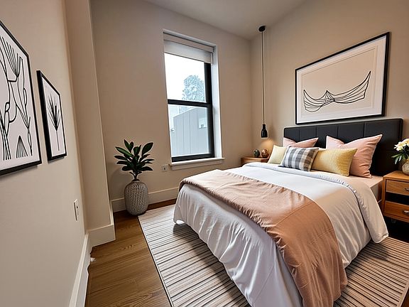 2nd image of 102 Norfolk St APT 6