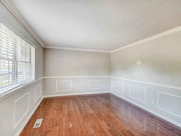 1760 Sonia Dr — Photo 6