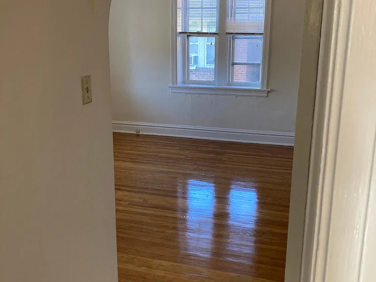 Forest Gardens Apartments — Photo 9