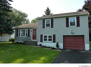 2041 Maiden Ln, Rochester, NY 14626