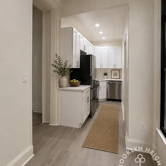 133 Henry St #4 — Photo 8