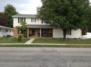 332 Linden Ln, Mattoon, IL 61938