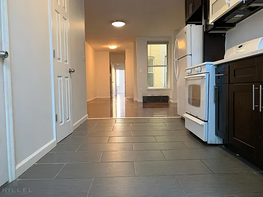 Rented by Hillel Realty Group | media 2