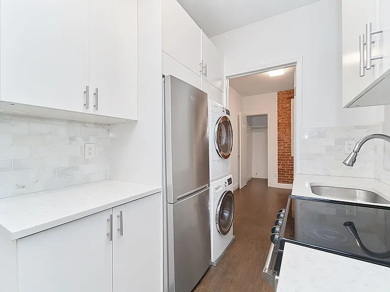319 E 83rd St #2A — Photo 4
