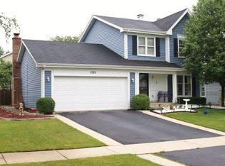 1203 W Kingsley Dr, Arlington Heights, IL 60004