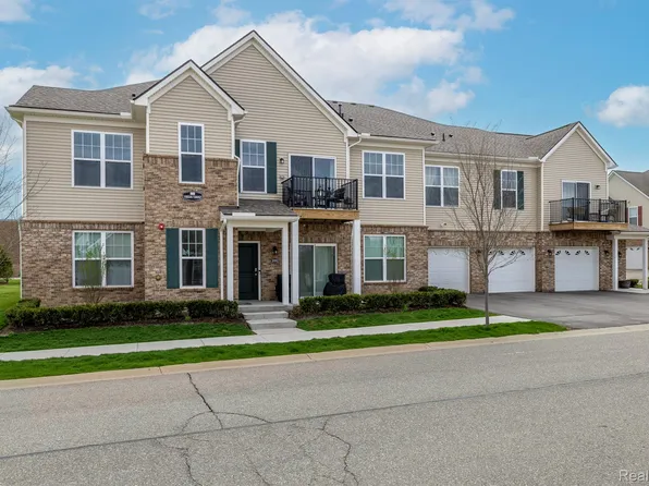 10040 Ridge Run St, Howell, MI 48855