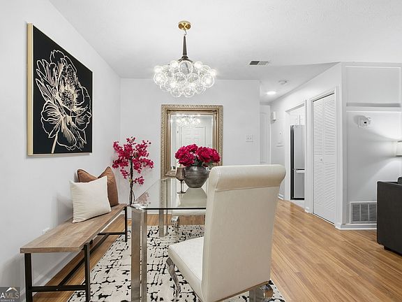 5th image of 4013 Lake Pointe Cir