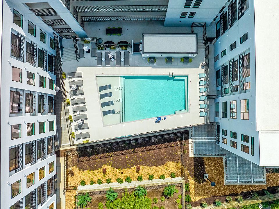1st image of 1009 8th Ave S #527