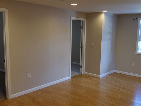 4th image of 1154 Hazel Ave APT C