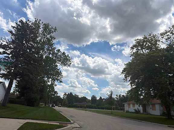 4th image of 1700 Avalon Ave
